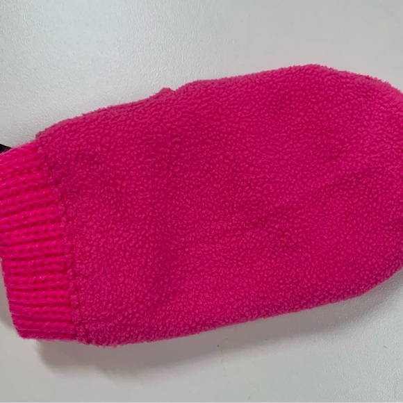 Kids Champion Beanie and Mitten Set - Picture 3 of 4